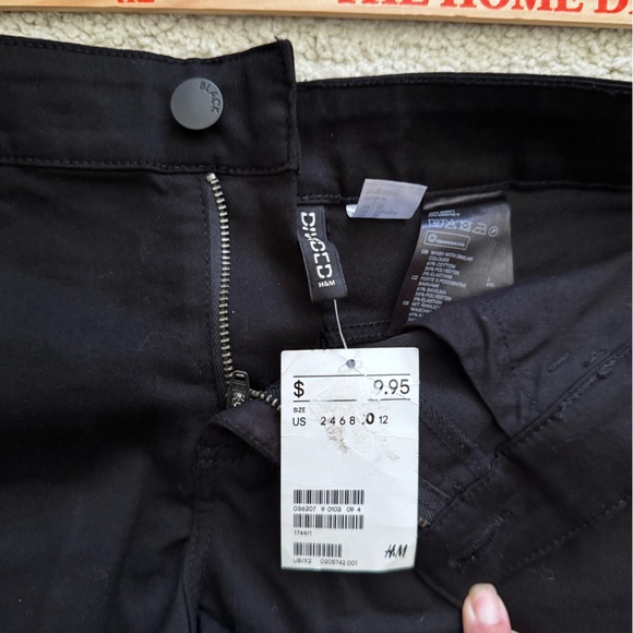 Lot of 2 Women's Black Shorts from H&M - 1 NWT - Picture 10 of 14